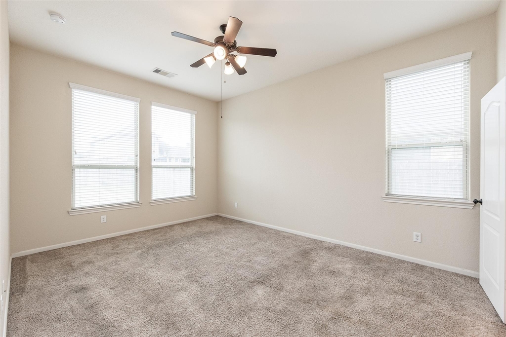 24943 Blue Mountain Park Lane - Photo 16