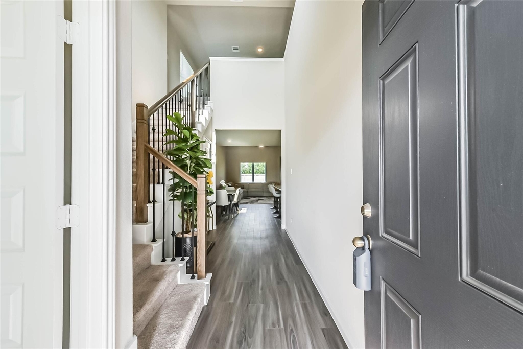 4907 Luke Mathew Drive - Photo 2