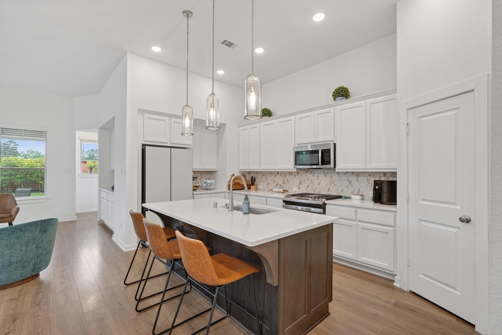 8145 Overland Grove - Photo 10