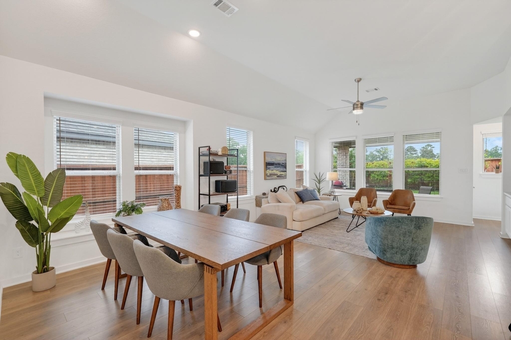 8145 Overland Grove - Photo 15