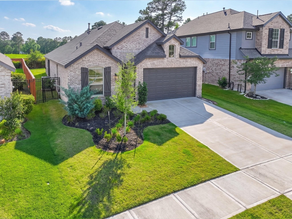 8145 Overland Grove - Photo 0