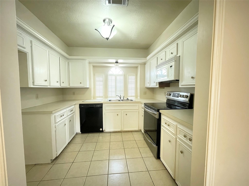 12943 Lemur Lane - Photo 2