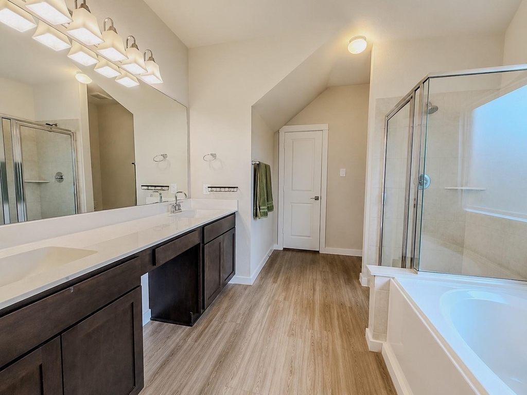 323 Bennett Street - Photo 11