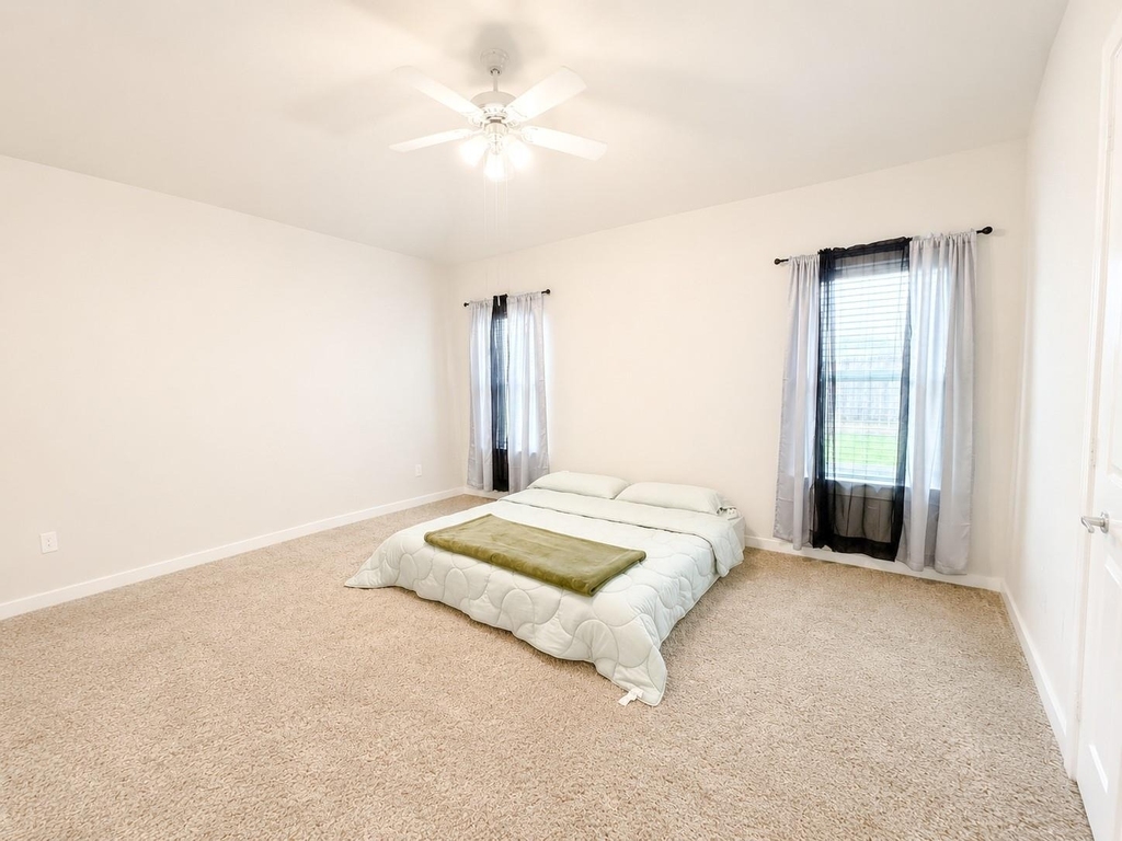 323 Bennett Street - Photo 10