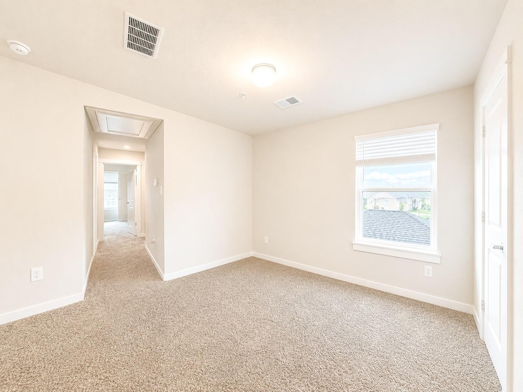 323 Bennett Street - Photo 13