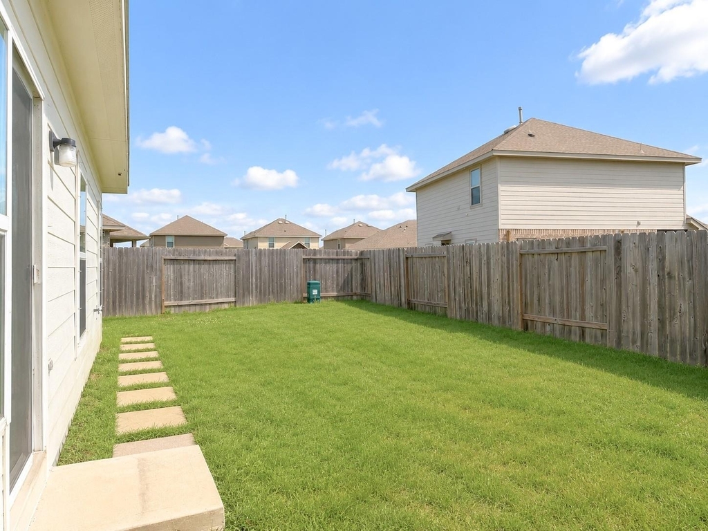 323 Bennett Street - Photo 19