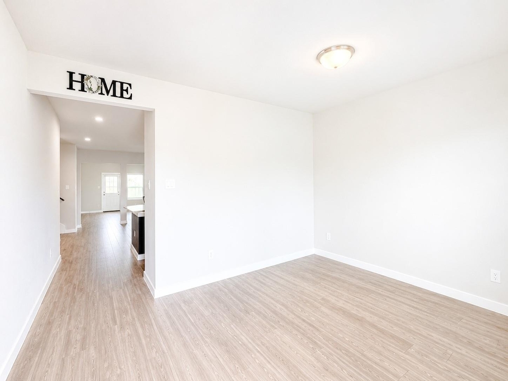 323 Bennett Street - Photo 1