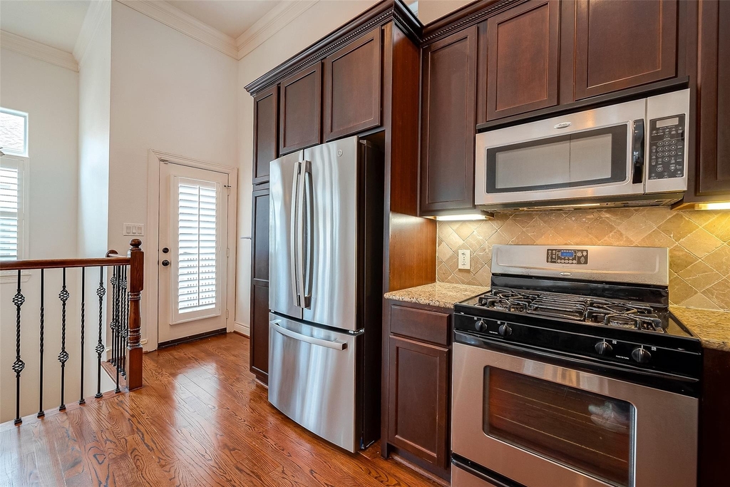 5608 Kansas Street - Photo 4