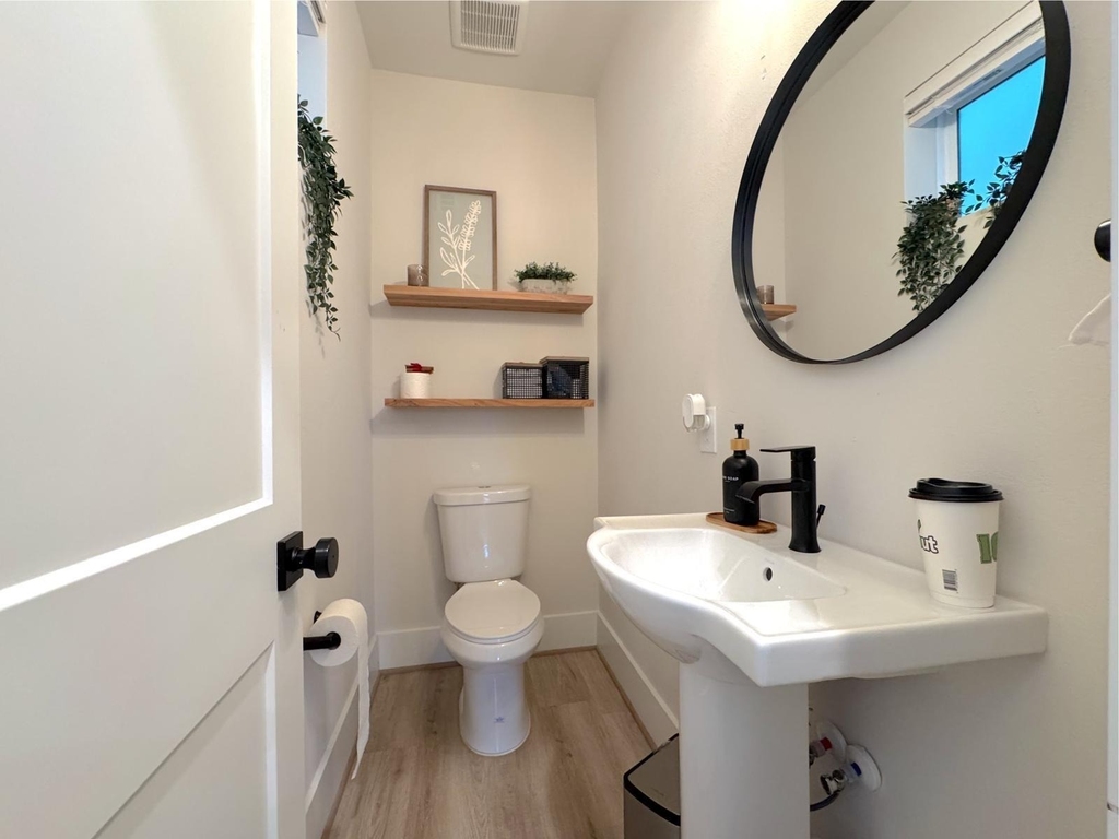 5632 Bertellis Lane - Photo 6
