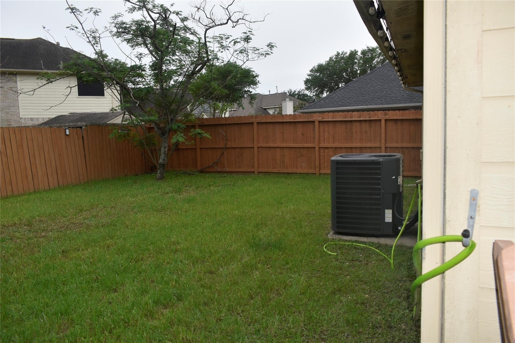 10519 N Newpark Drive - Photo 18
