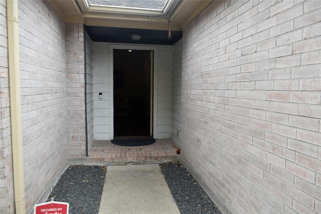 10519 N Newpark Drive - Photo 1
