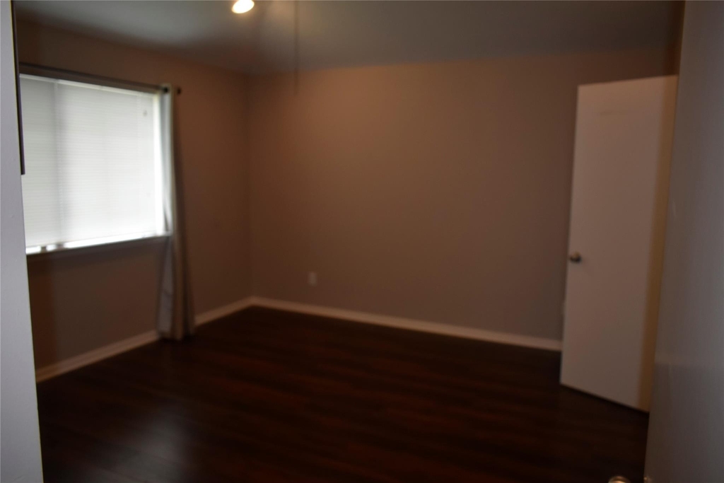 10519 N Newpark Drive - Photo 14