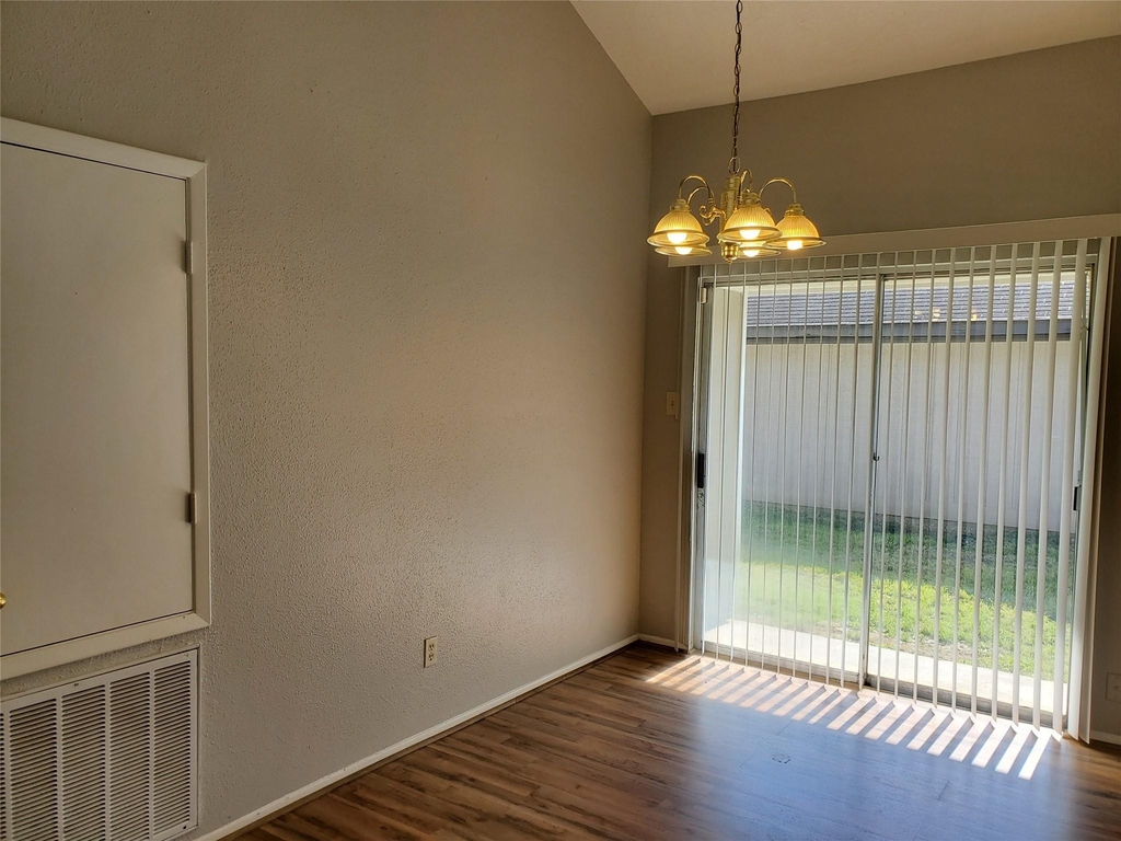 3130 Forestbrook Drive - Photo 3