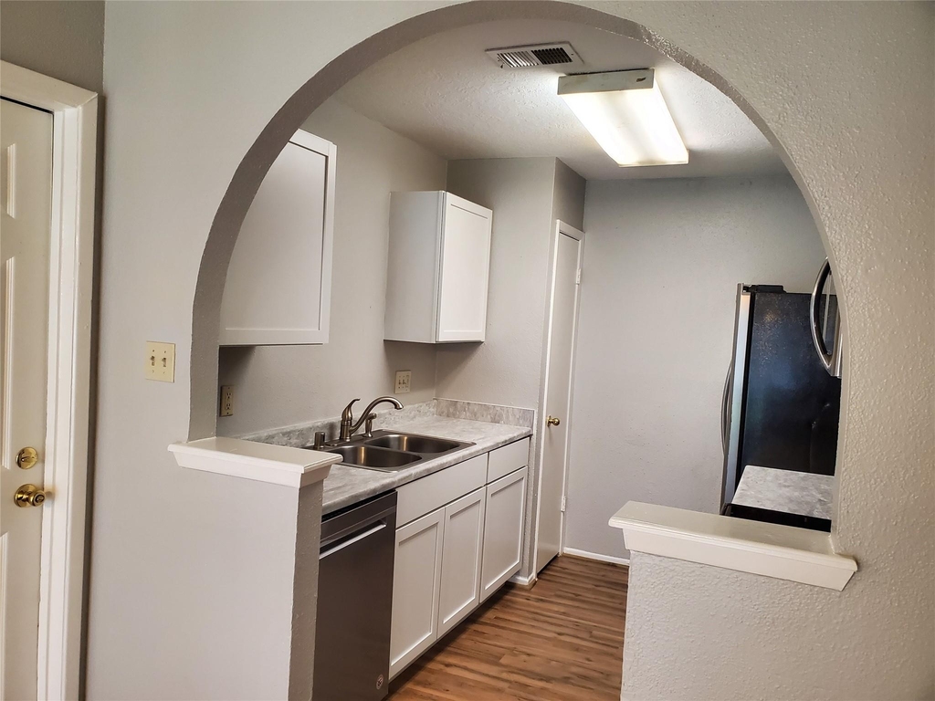 3130 Forestbrook Drive - Photo 9
