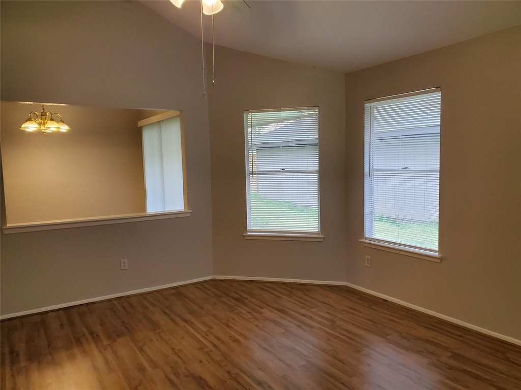 3130 Forestbrook Drive - Photo 7