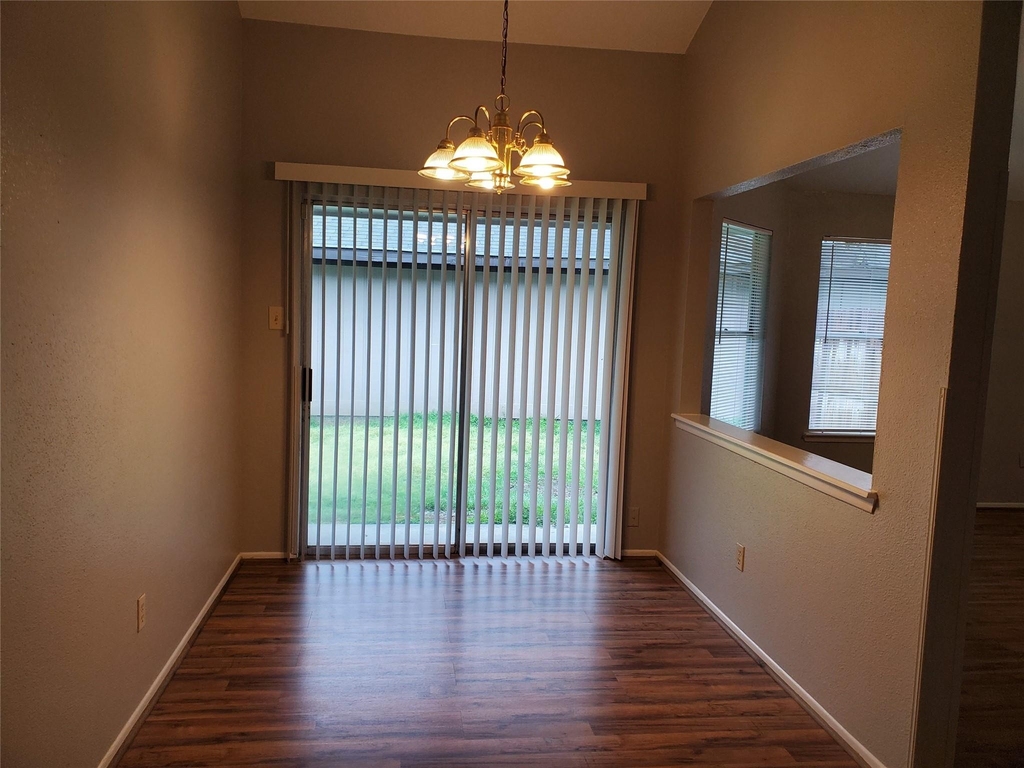 3130 Forestbrook Drive - Photo 4
