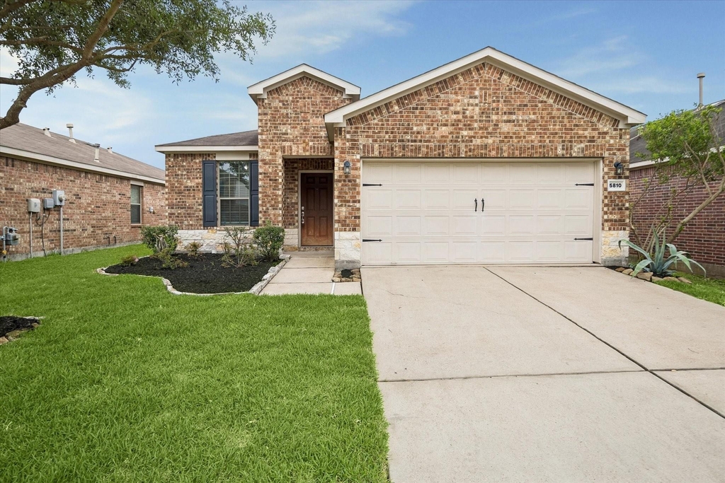 5810 Banyan Oak Court - Photo 2