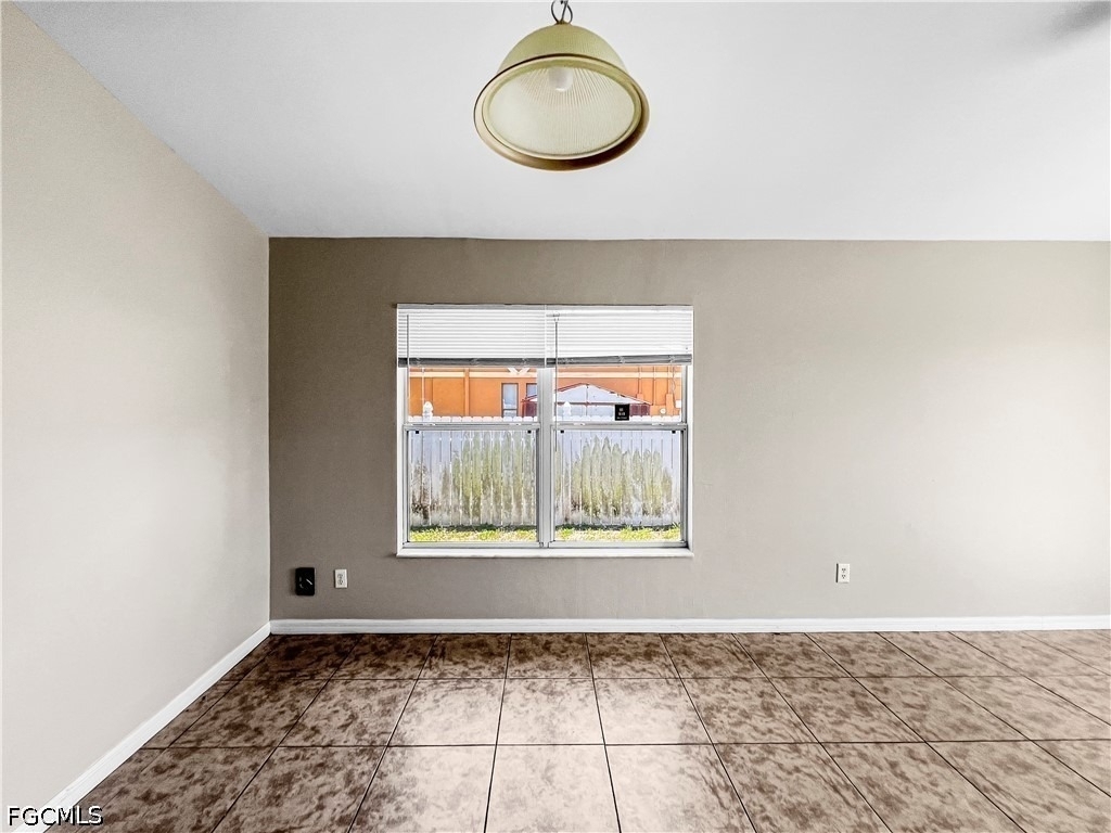 2130 Ne 8th Place - Photo 12