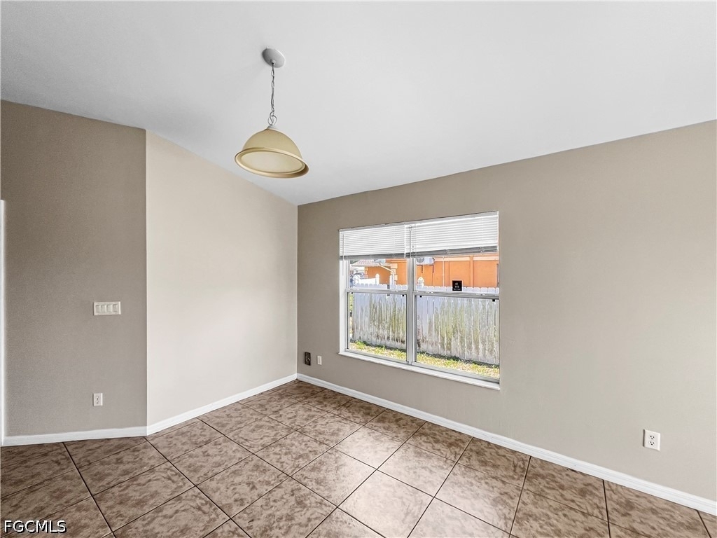 2130 Ne 8th Place - Photo 11