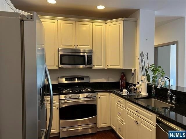 7400 River - Photo 7