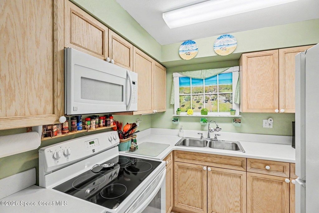 3190 N Atlantic Avenue - Photo 9