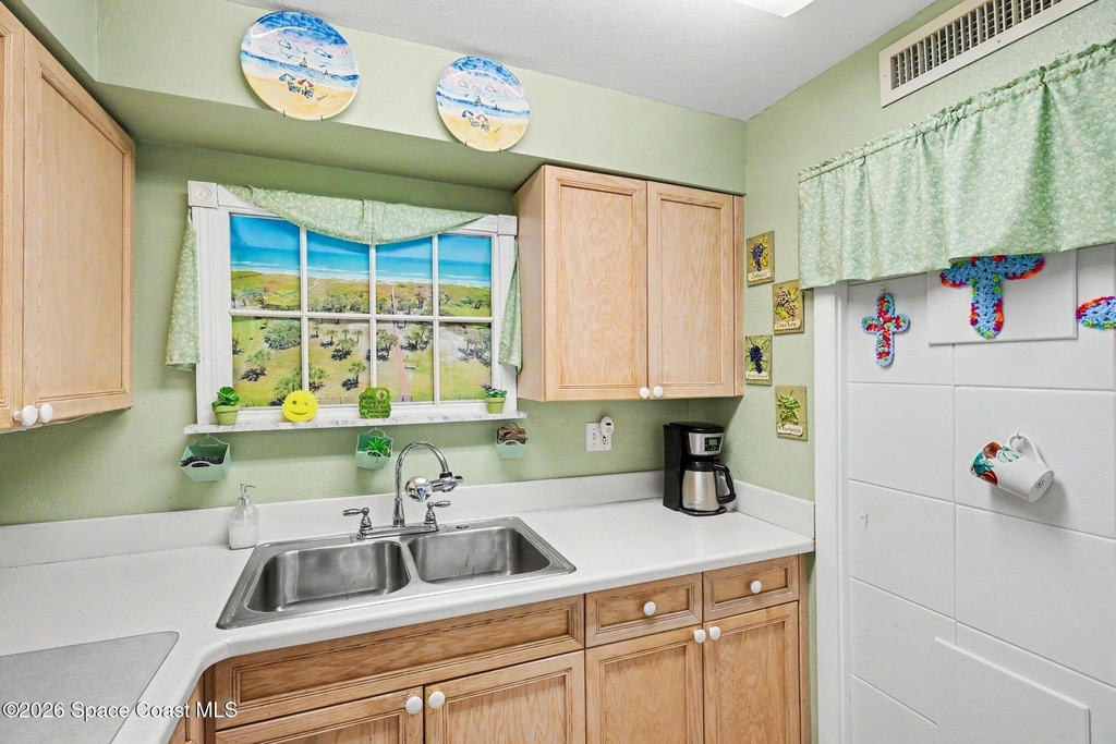 3190 N Atlantic Avenue - Photo 10