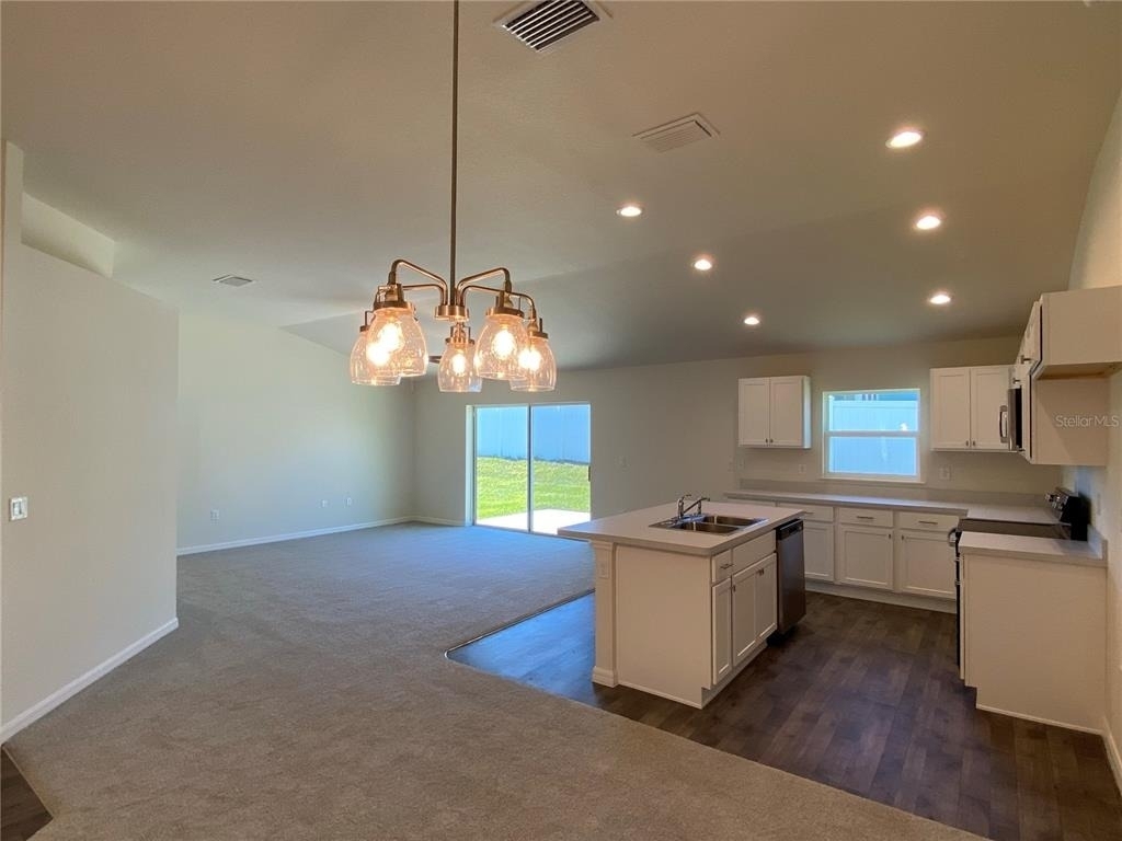 8190 N Wakefield Drive - Photo 3