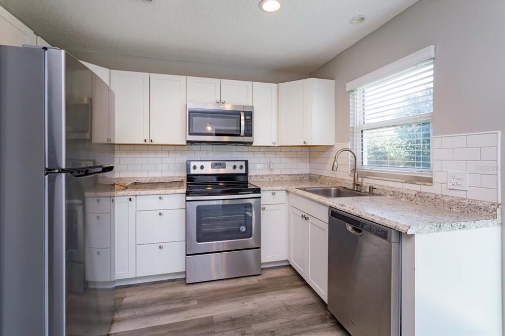 300 Ballard Avenue - Photo 9