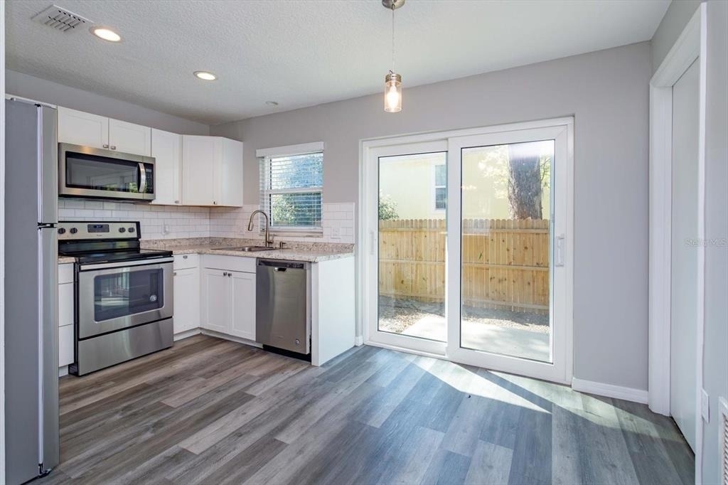 300 Ballard Avenue - Photo 7