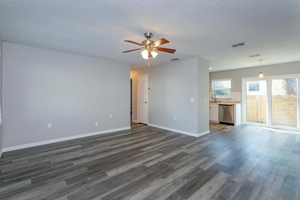 300 Ballard Avenue - Photo 4