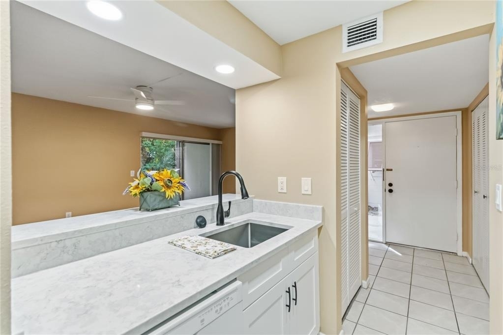 164 Perimeter Drive - Photo 8