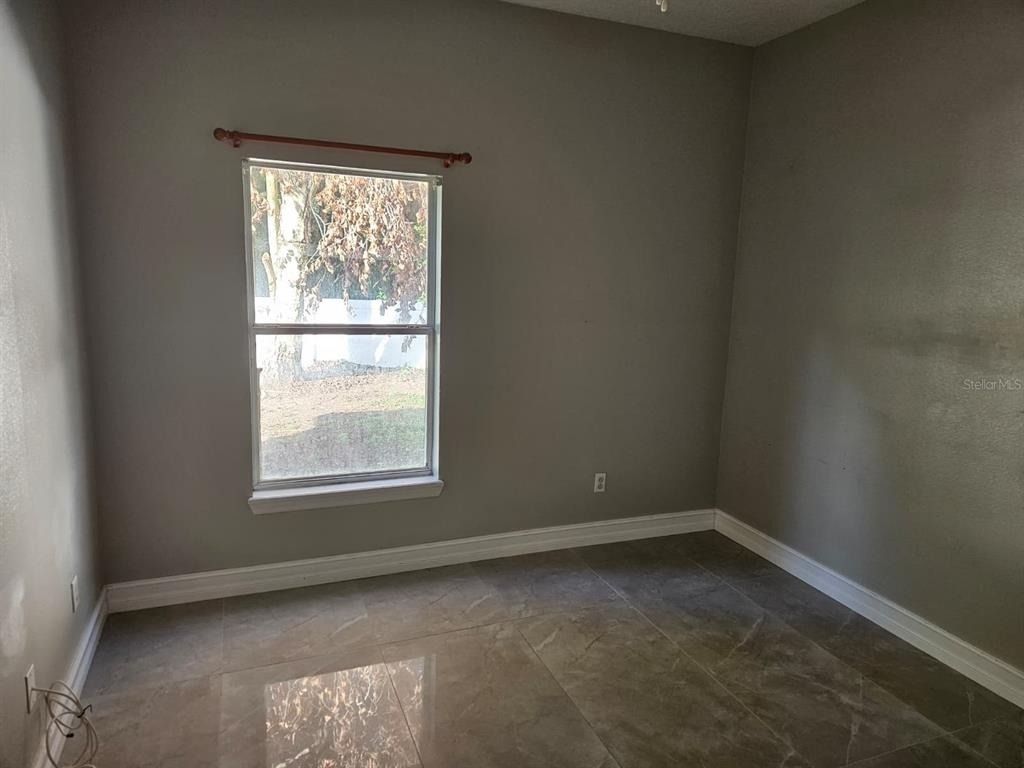647 Carey Way - Photo 7