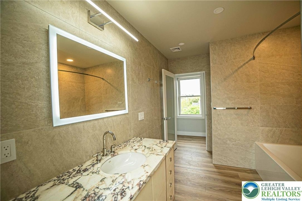 521 Ferry Street - Photo 6