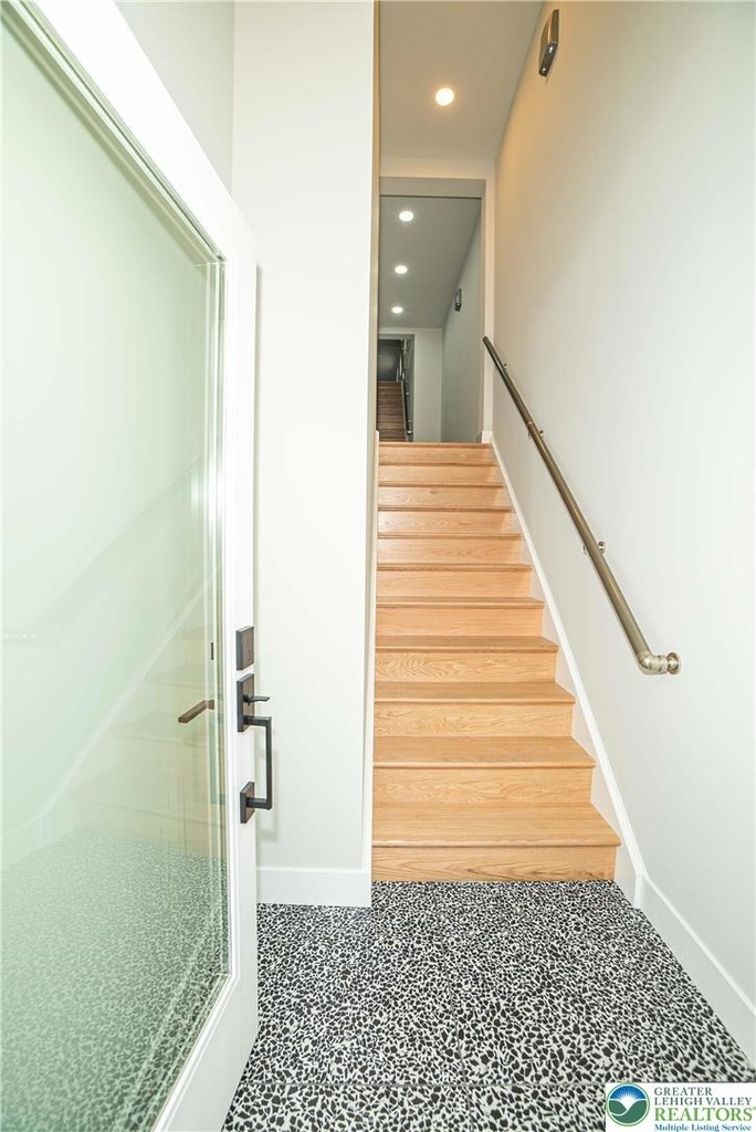 521 Ferry Street - Photo 9