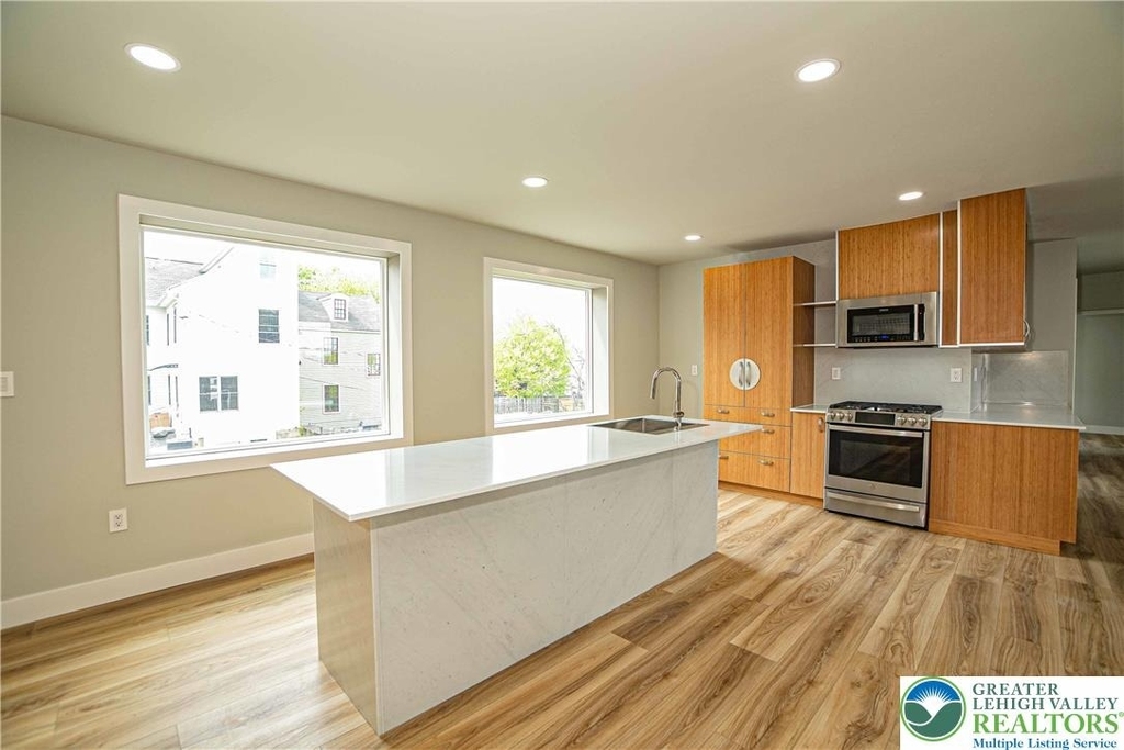 521 Ferry Street - Photo 4