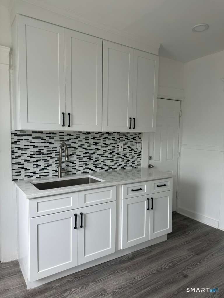 690 William Street - Photo 8