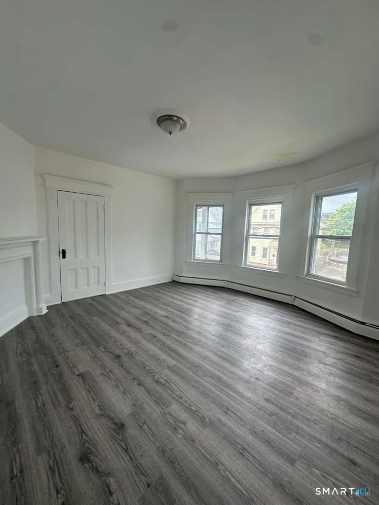 690 William Street - Photo 1
