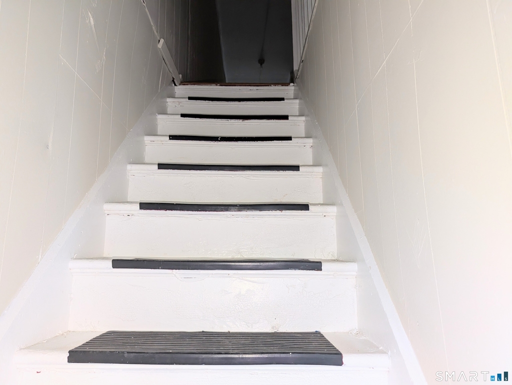 107 Catherine Street - Photo 6