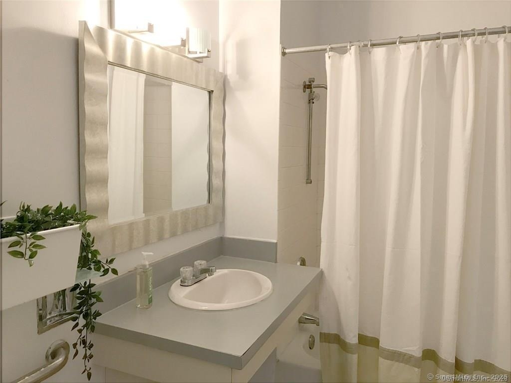 124 Court Street - Photo 4