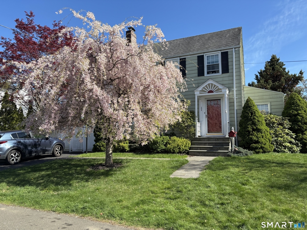 11 Fairlea Avenue - Photo 1