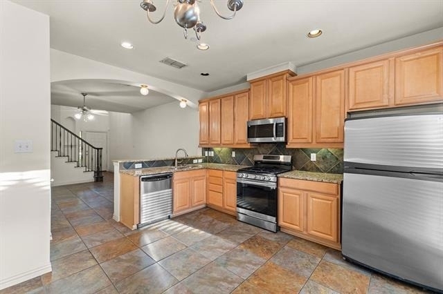 7904 Hannah Street - Photo 6