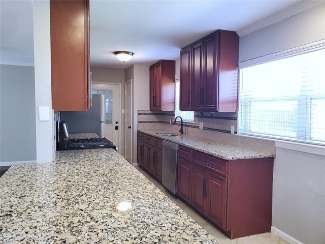 806 Greenhaven Drive - Photo 5