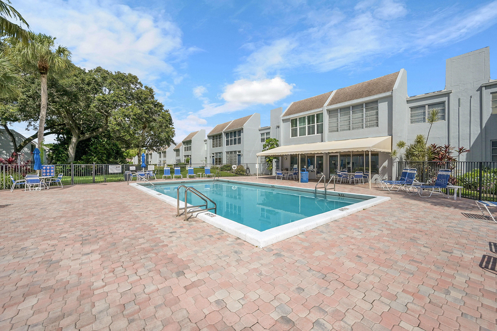 2340 Sw 22nd Avenue - Photo 29