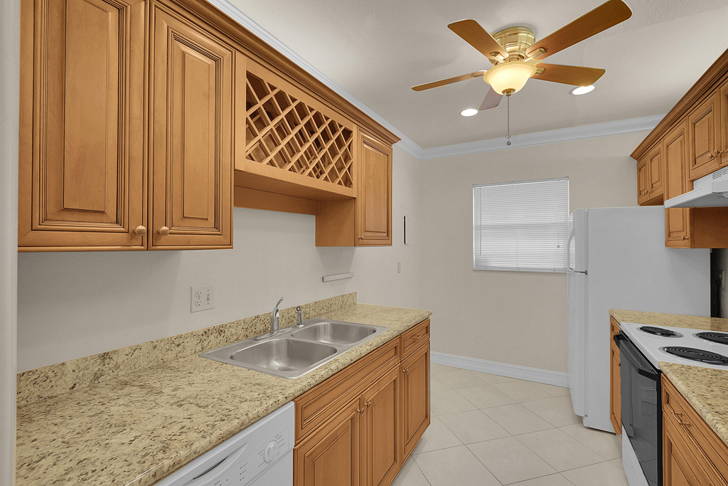 2340 Sw 22nd Avenue - Photo 3