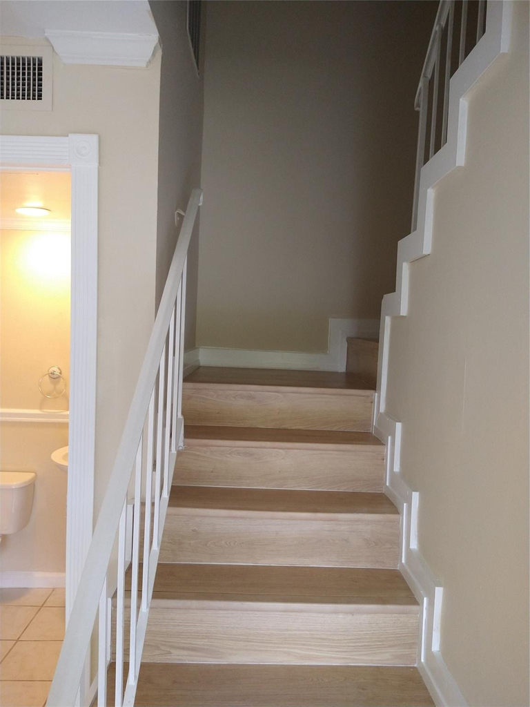 8903 Nw 28th Drive - Photo 9