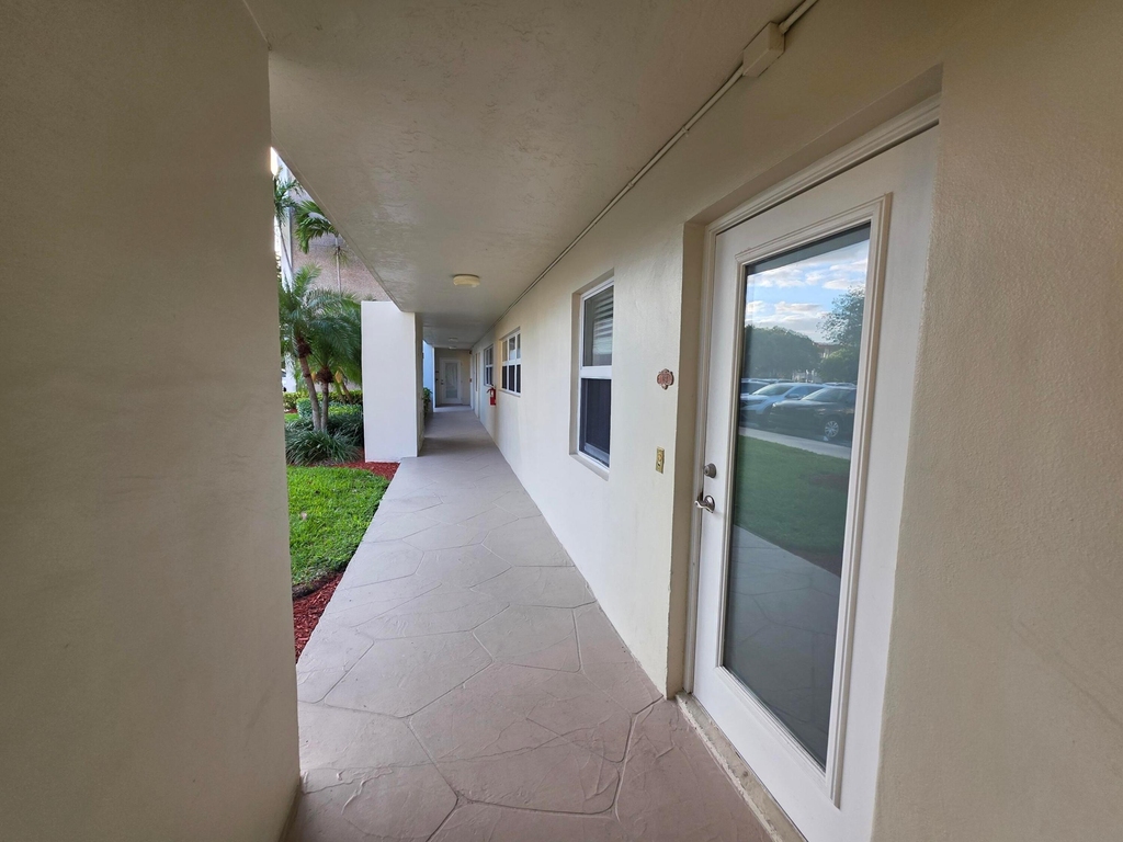 3100 Ne 48th Court - Photo 5