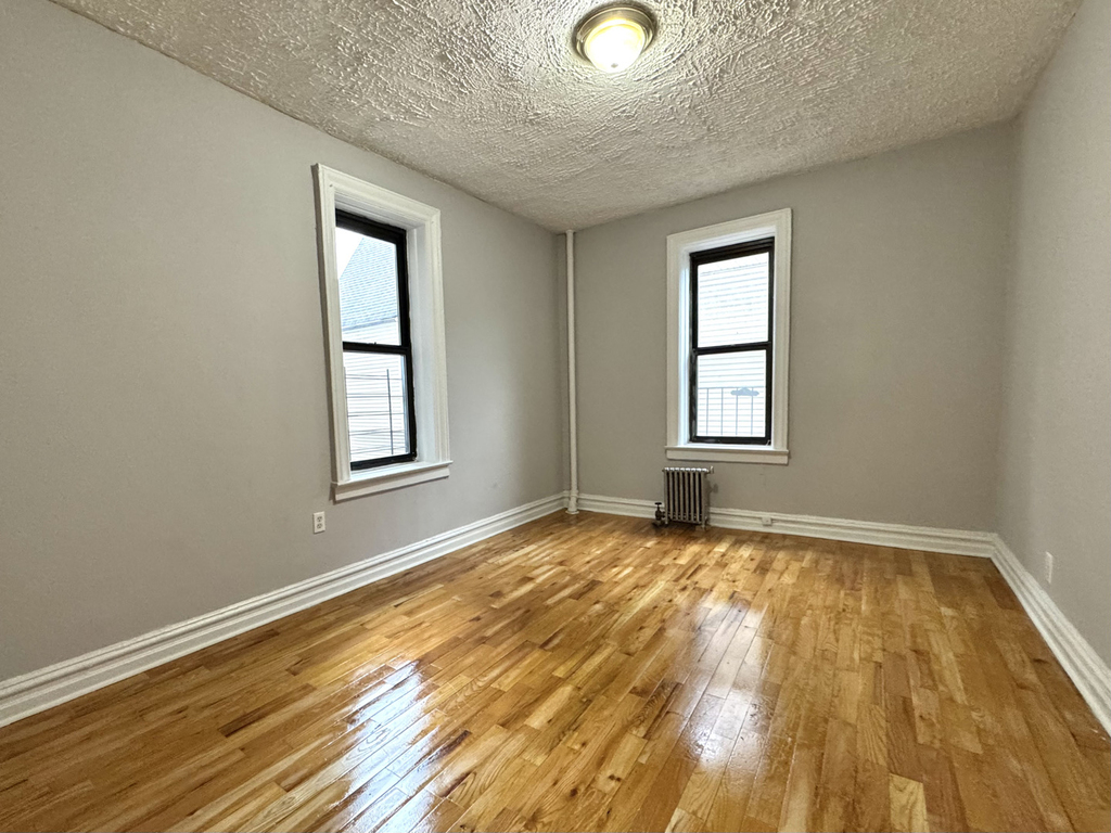 1417 Avenue K - Photo 3