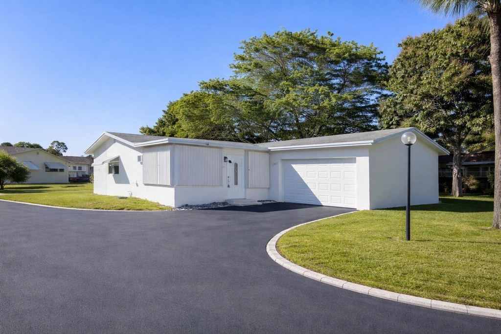 2613 Sw Natura Avenue - Photo 0