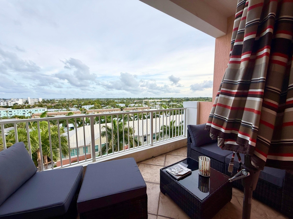 804 E Windward Way - Photo 8