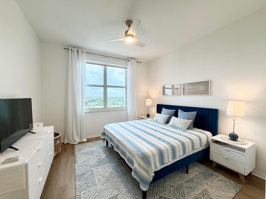 804 E Windward Way - Photo 25